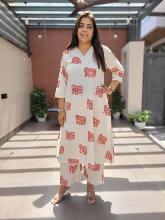 FABRIC - COTTON FLEX, A- LINE KURTHA, ANCHORING NECK, DOUBLE POCKETS IN KURTHA, SIZE S TO XXL